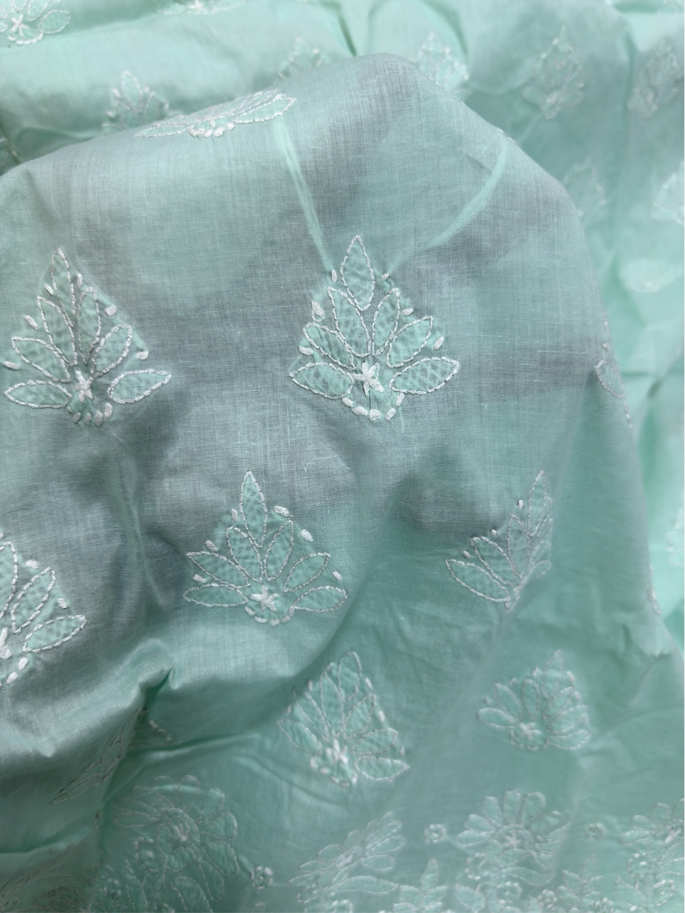 Lucknowi Chikankari Kurta - Image 3