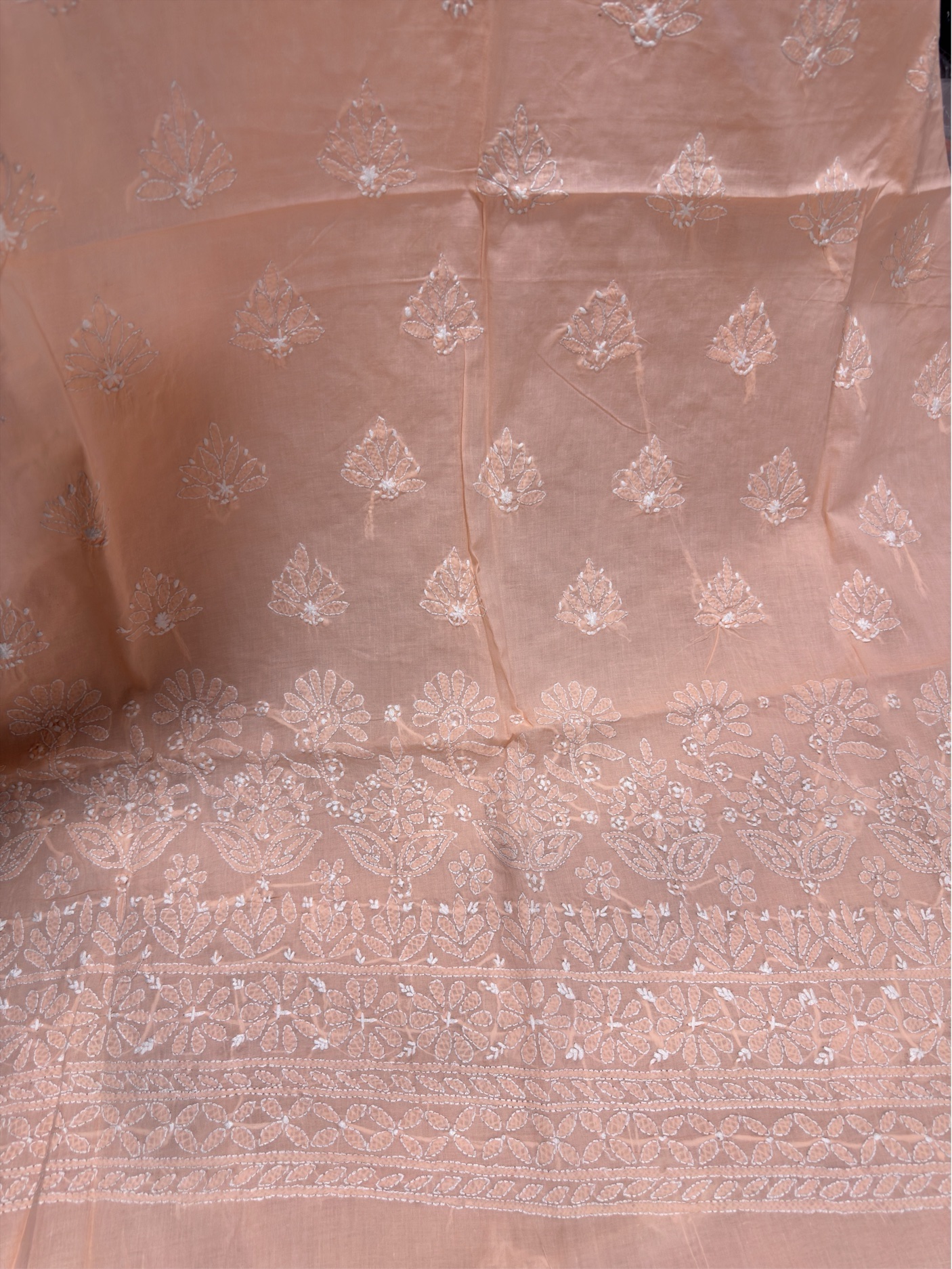 Lucknowi Chikankari Kurta - Image 2