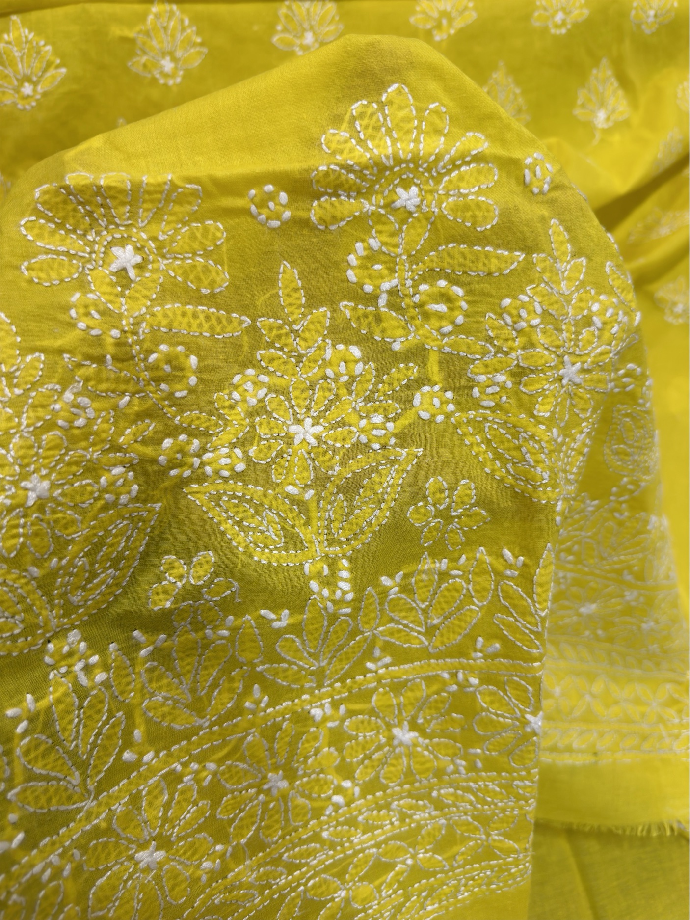 Lucknowi Chikankari Kurta